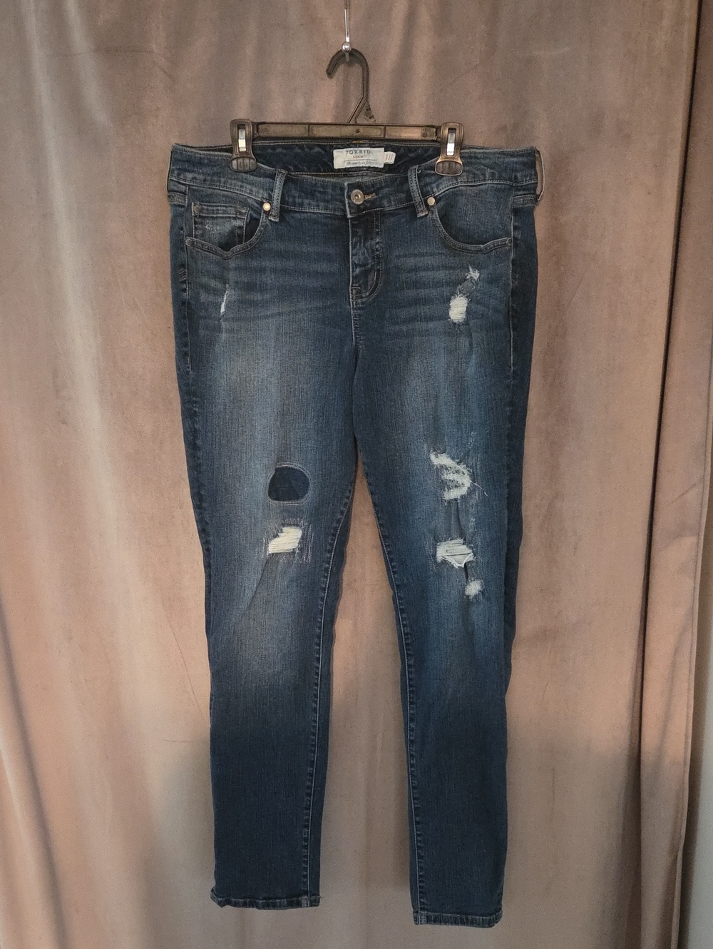 torrid 16T Dark Blue Distressed Skinny Jeans